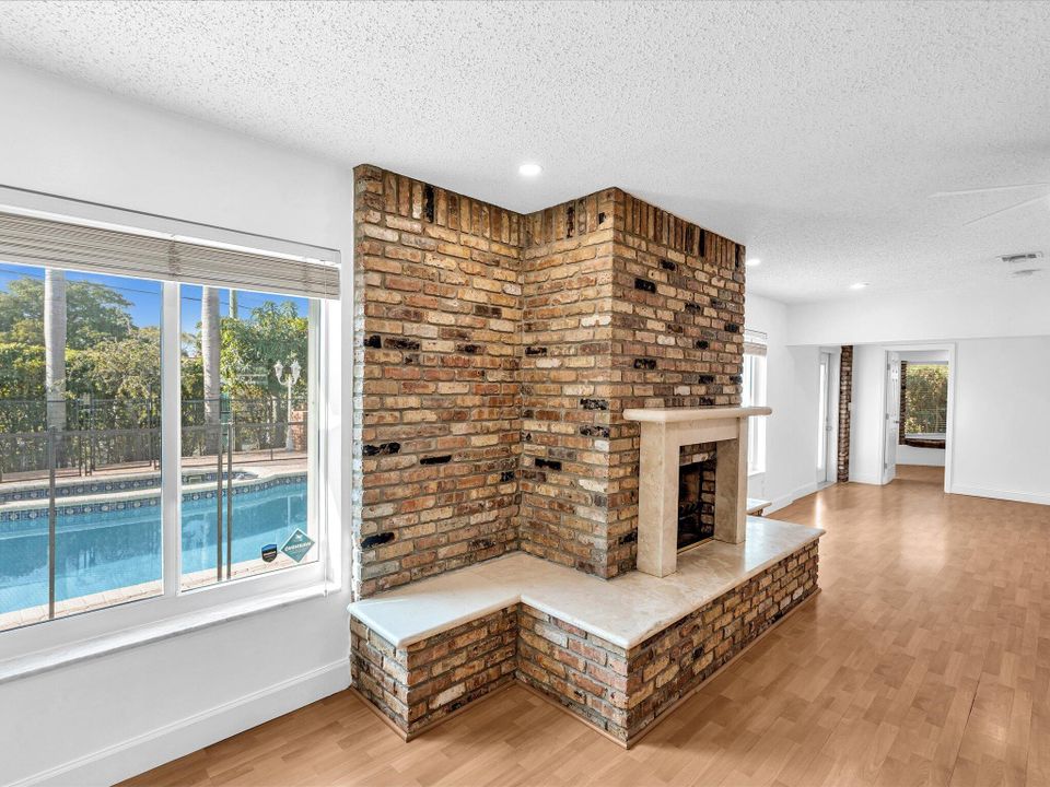 For Sale: $1,370,000 (5 beds, 4 baths, 2978 Square Feet)