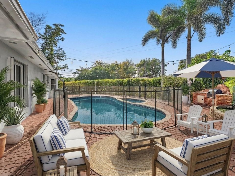 For Sale: $1,370,000 (5 beds, 4 baths, 2978 Square Feet)