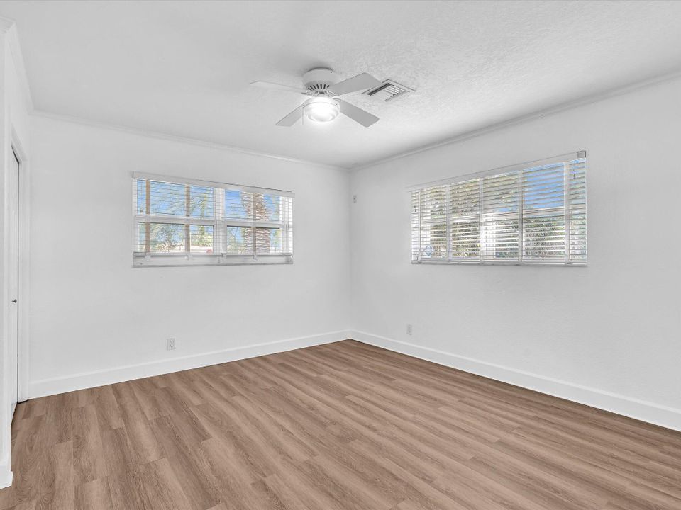 For Sale: $1,370,000 (5 beds, 4 baths, 2978 Square Feet)