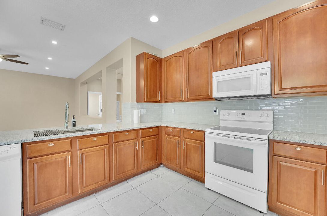 待售: $429,000 (3 贝兹, 2 浴室, 1809 平方英尺)