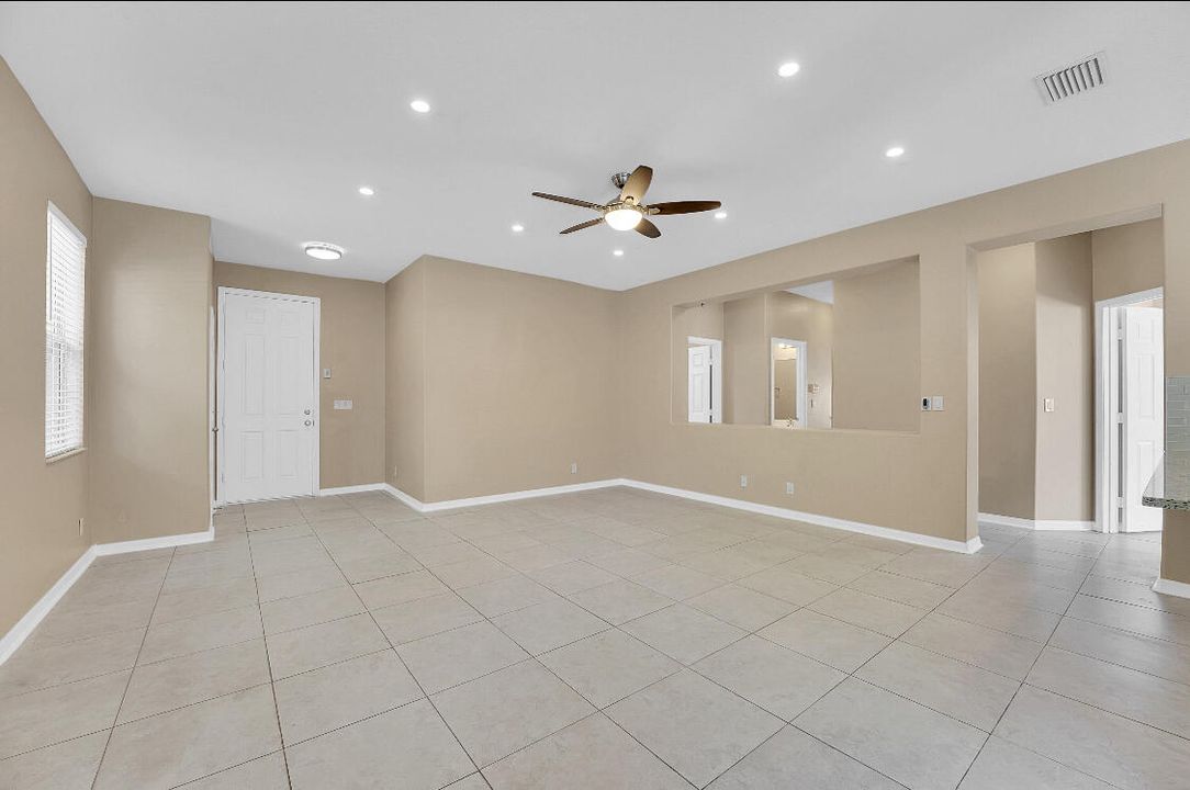 待售: $429,000 (3 贝兹, 2 浴室, 1809 平方英尺)