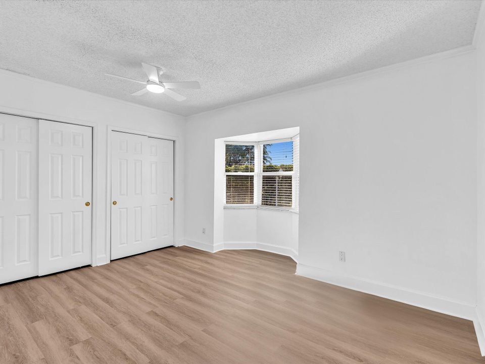 For Sale: $1,370,000 (5 beds, 4 baths, 2978 Square Feet)