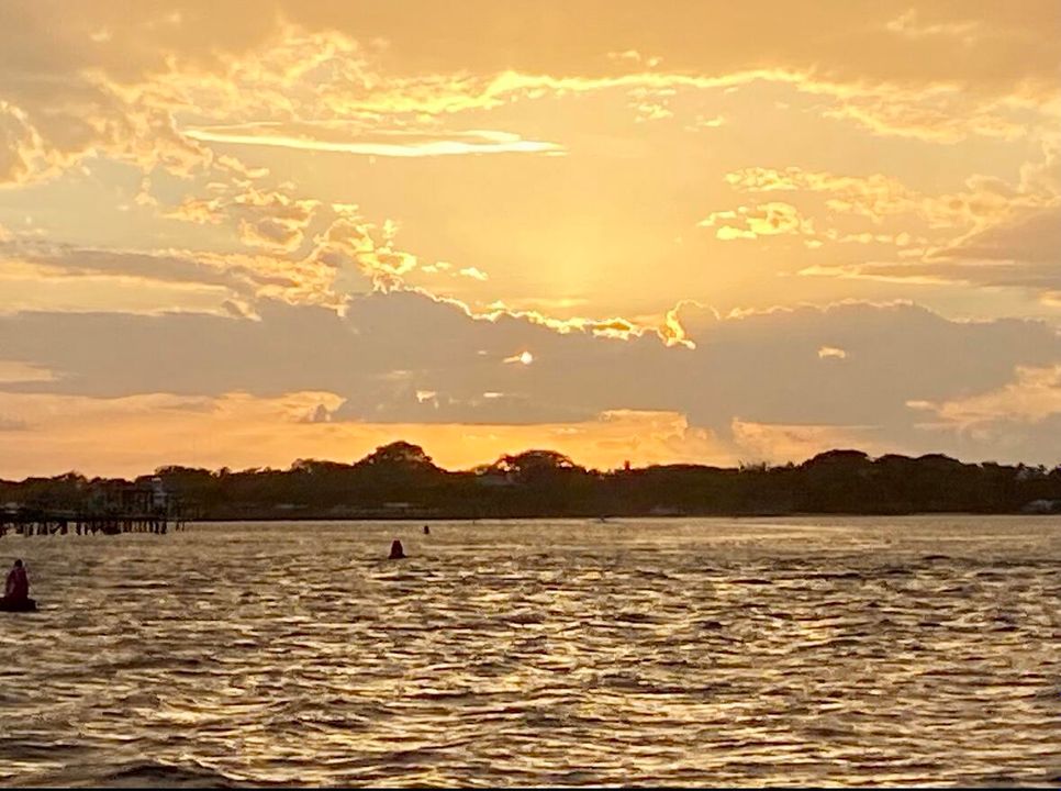 For Rent: $3,000 (3 beds, 2 baths, 1804 Square Feet)