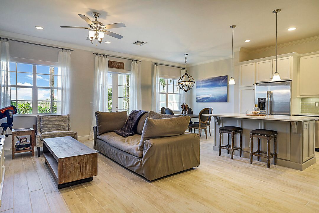 For Rent: $5,500 (3 beds, 2 baths, 1995 Square Feet)