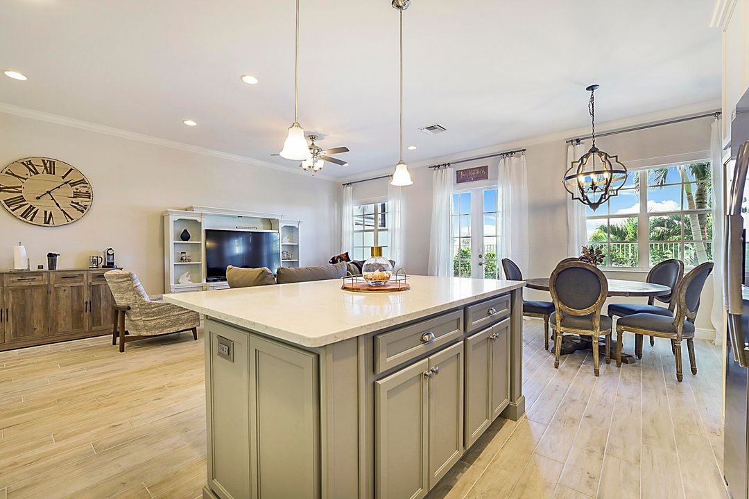 For Rent: $5,500 (3 beds, 2 baths, 1995 Square Feet)