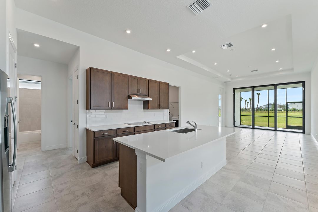 待售: $505,000 (3 贝兹, 2 浴室, 1725 平方英尺)