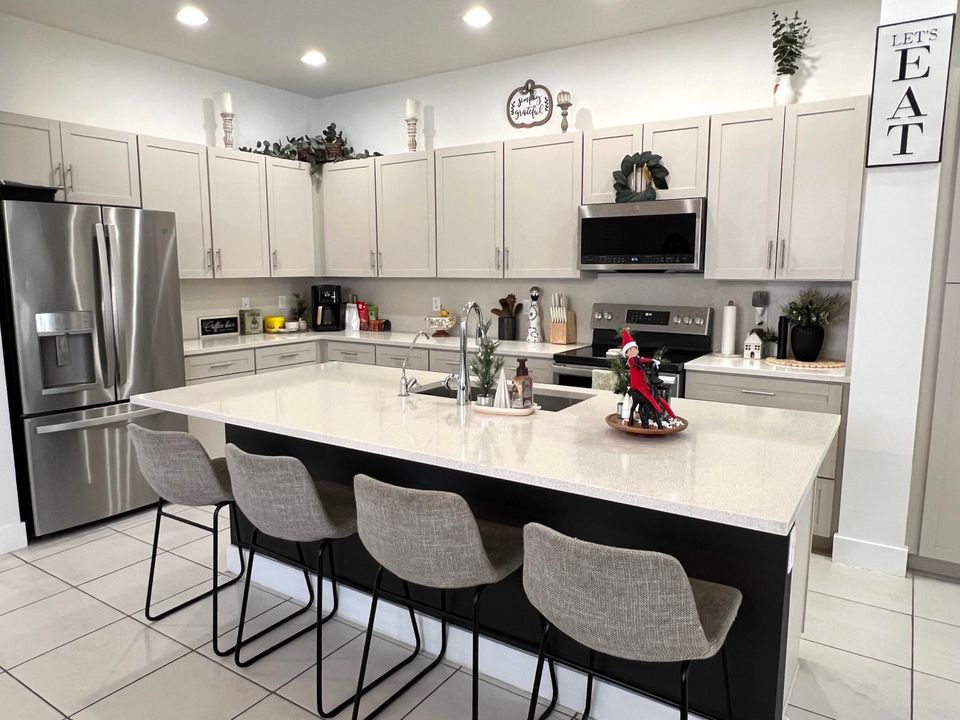 For Sale: $589,900 (4 beds, 2 baths, 2110 Square Feet)