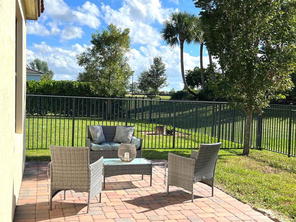 For Sale: $589,900 (4 beds, 2 baths, 2110 Square Feet)