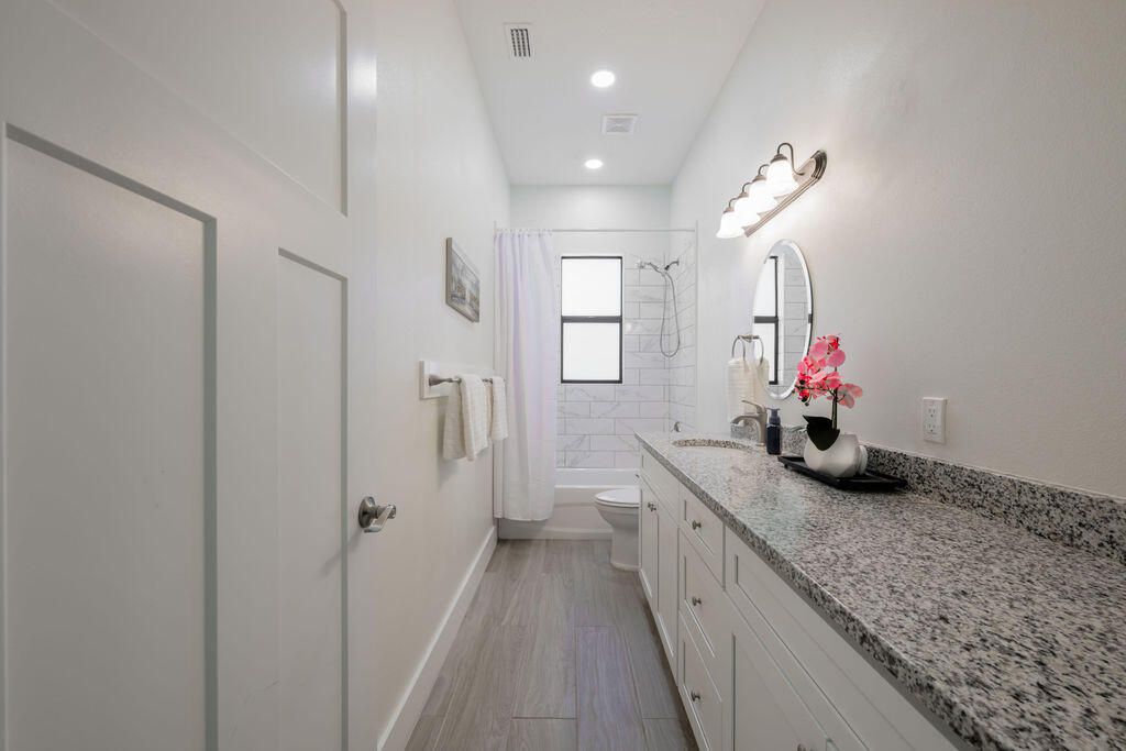 En Renta: $3,900 (3 camas, 3 baños, 2320 Pies cuadrados)