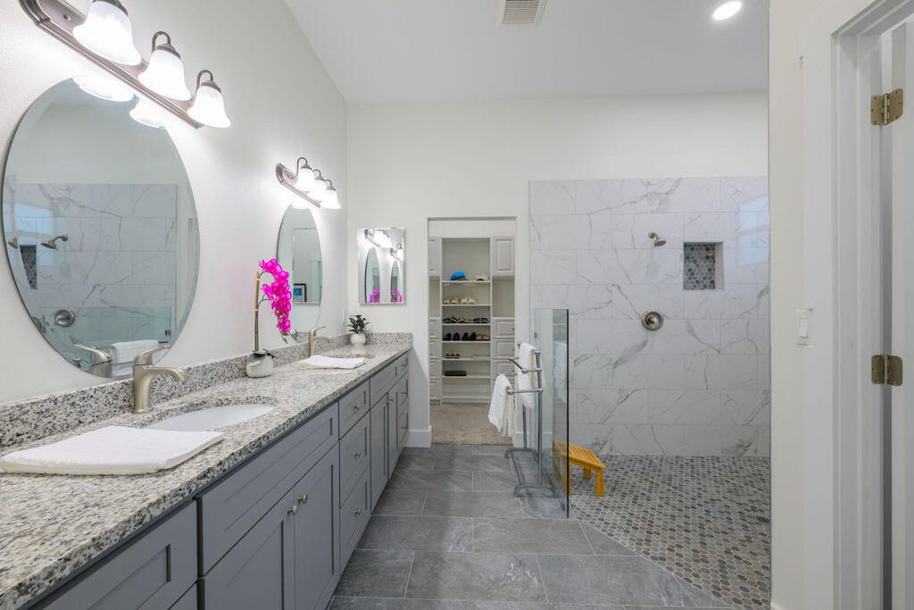 En Renta: $3,900 (3 camas, 3 baños, 2320 Pies cuadrados)