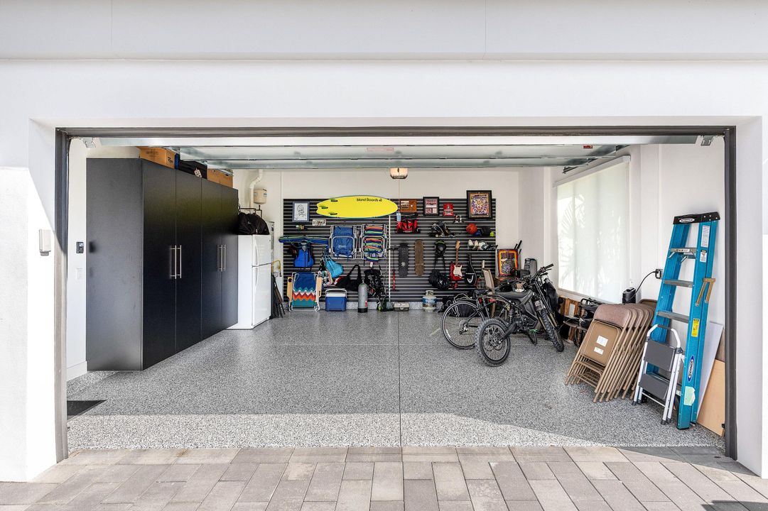 待售: $1,899,000 (3 贝兹, 3 浴室, 2573 平方英尺)