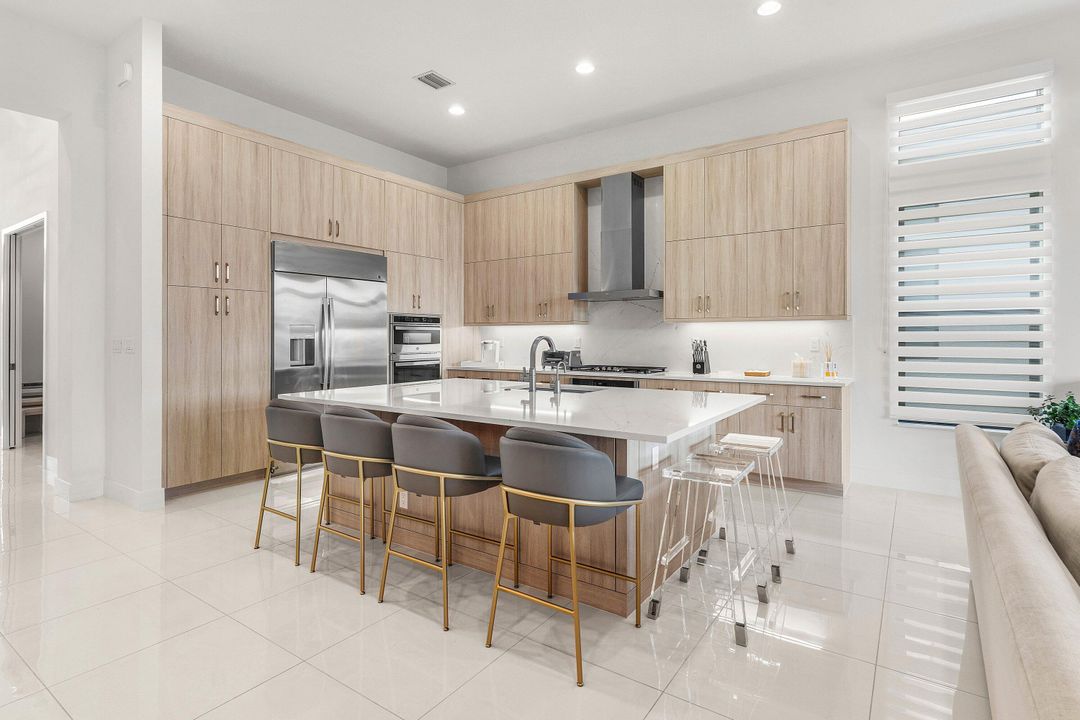 待售: $1,899,000 (3 贝兹, 3 浴室, 2573 平方英尺)