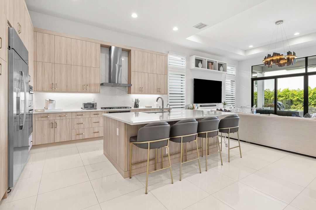 待售: $1,899,000 (3 贝兹, 3 浴室, 2573 平方英尺)