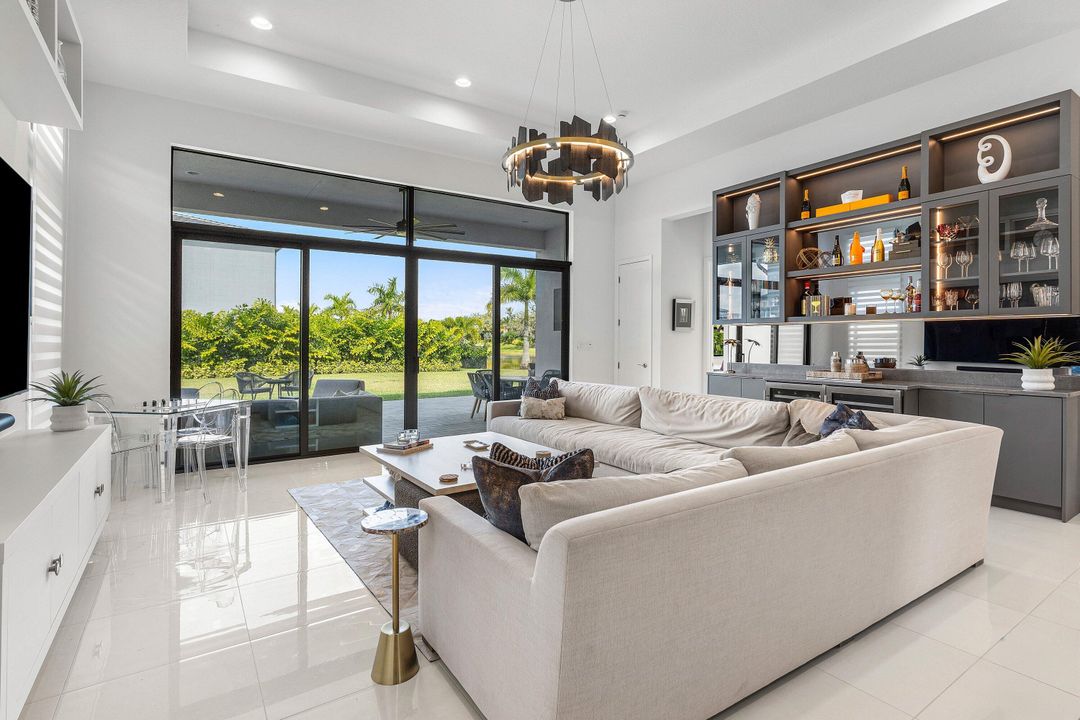 待售: $1,899,000 (3 贝兹, 3 浴室, 2573 平方英尺)