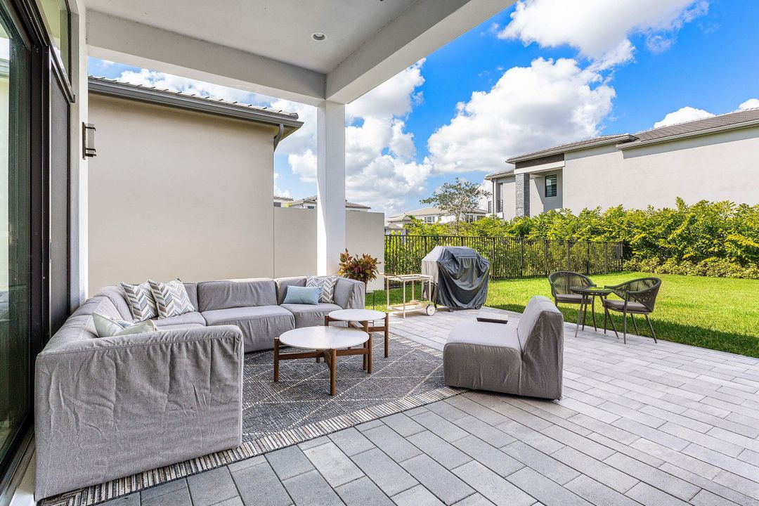 待售: $1,899,000 (3 贝兹, 3 浴室, 2573 平方英尺)