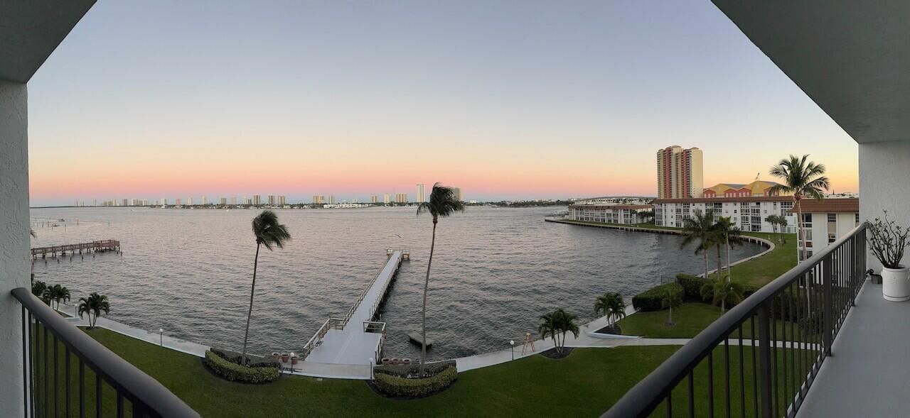 出租: $3,200 (2 贝兹, 2 浴室, 1440 平方英尺)