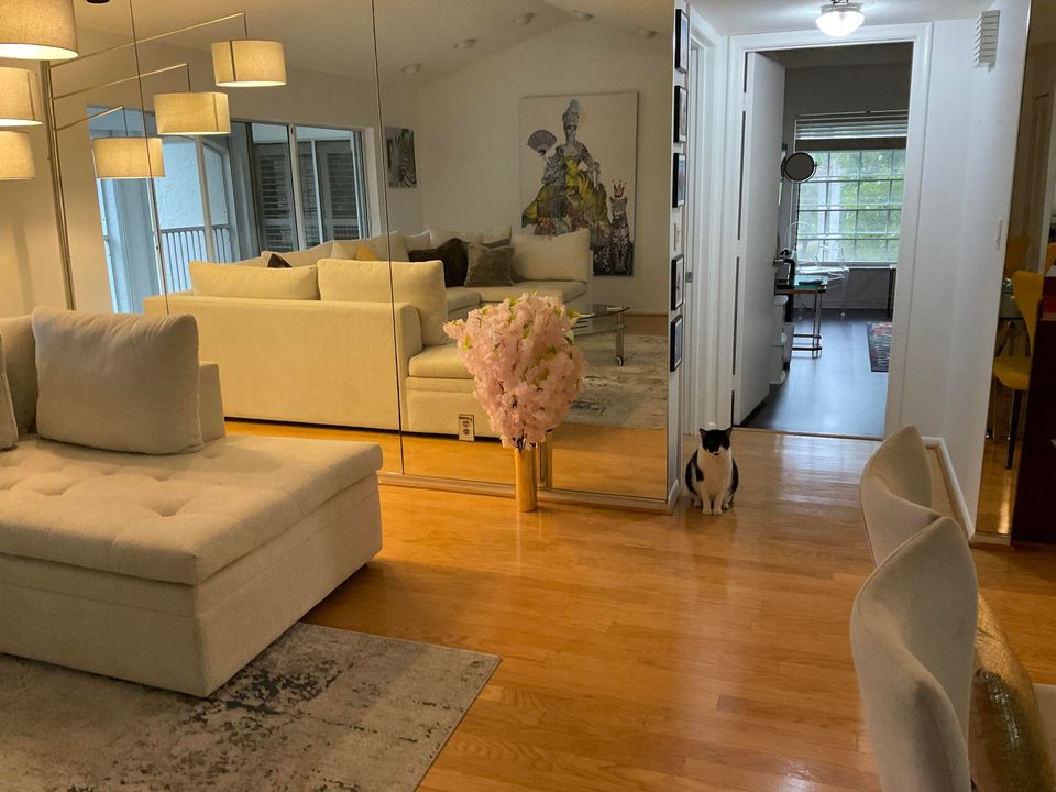 For Sale: $595,000 (3 beds, 2 baths, 1925 Square Feet)