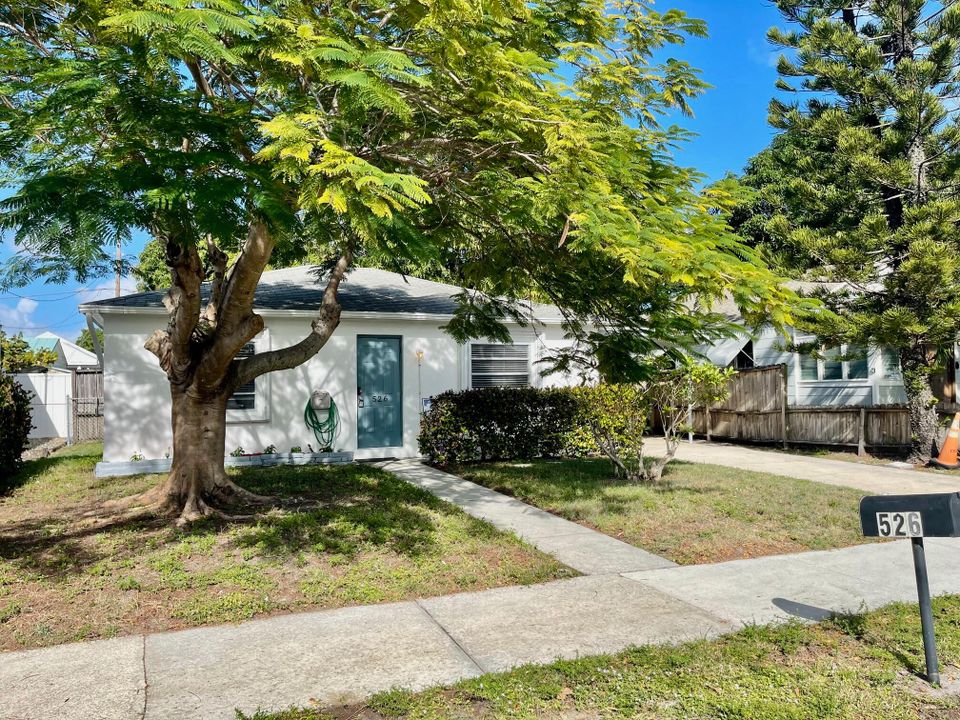 En Venta: $350,000 (2 camas, 1 baños, 838 Pies cuadrados)