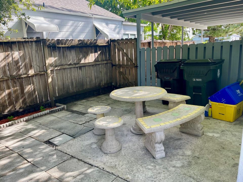 En Venta: $350,000 (2 camas, 1 baños, 838 Pies cuadrados)