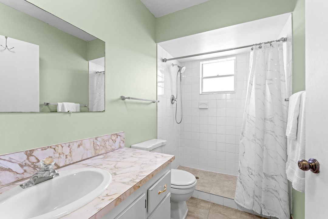 For Rent: $1,800 (2 beds, 2 baths, 1080 Square Feet)