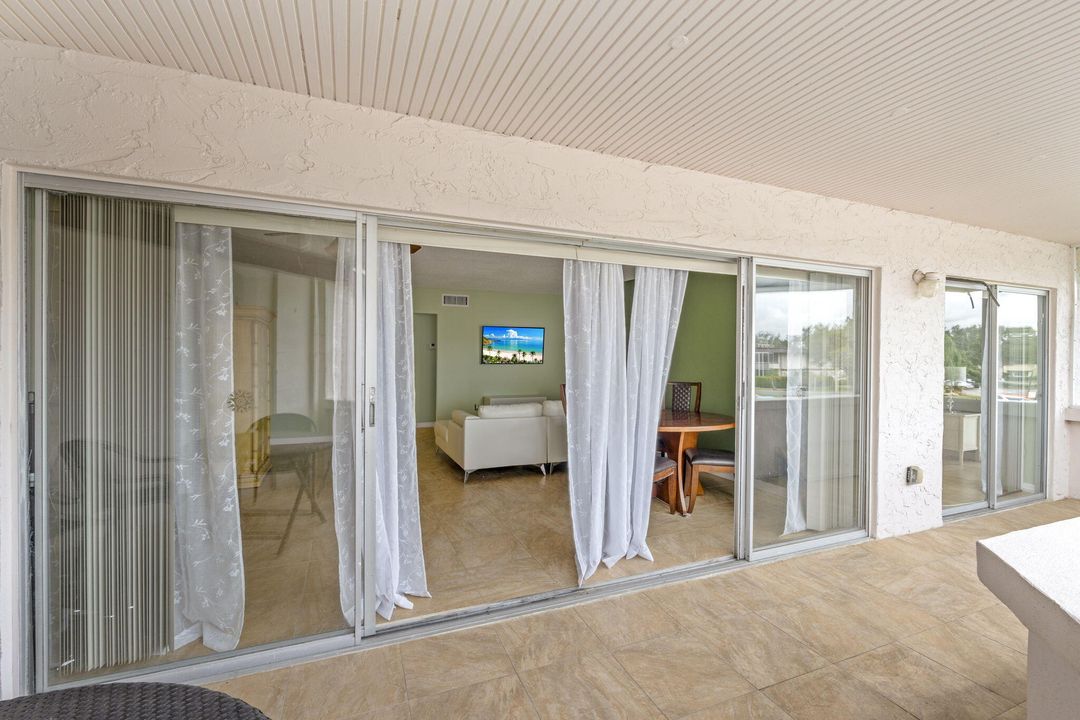 For Rent: $1,800 (2 beds, 2 baths, 1080 Square Feet)