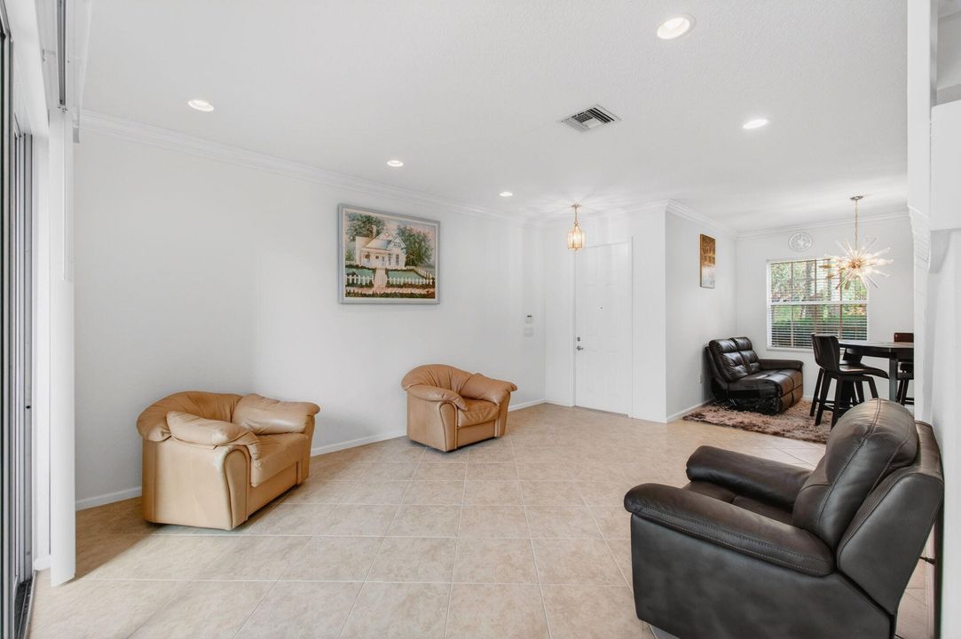 В аренду: $4,500 (5 спален, 3 ванн, 2754 Квадратных фут)