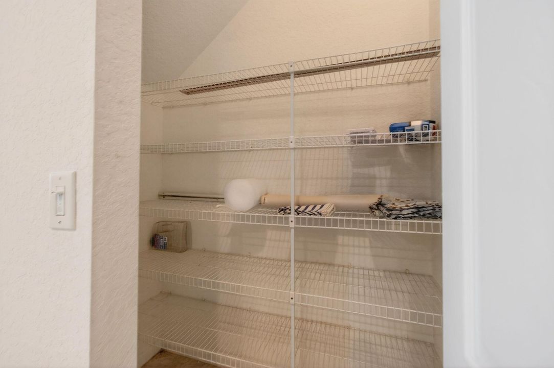 В аренду: $4,500 (5 спален, 3 ванн, 2754 Квадратных фут)