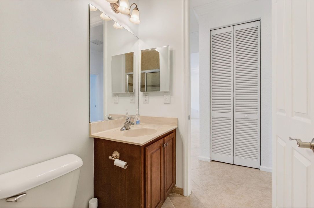 В аренду: $4,500 (5 спален, 3 ванн, 2754 Квадратных фут)