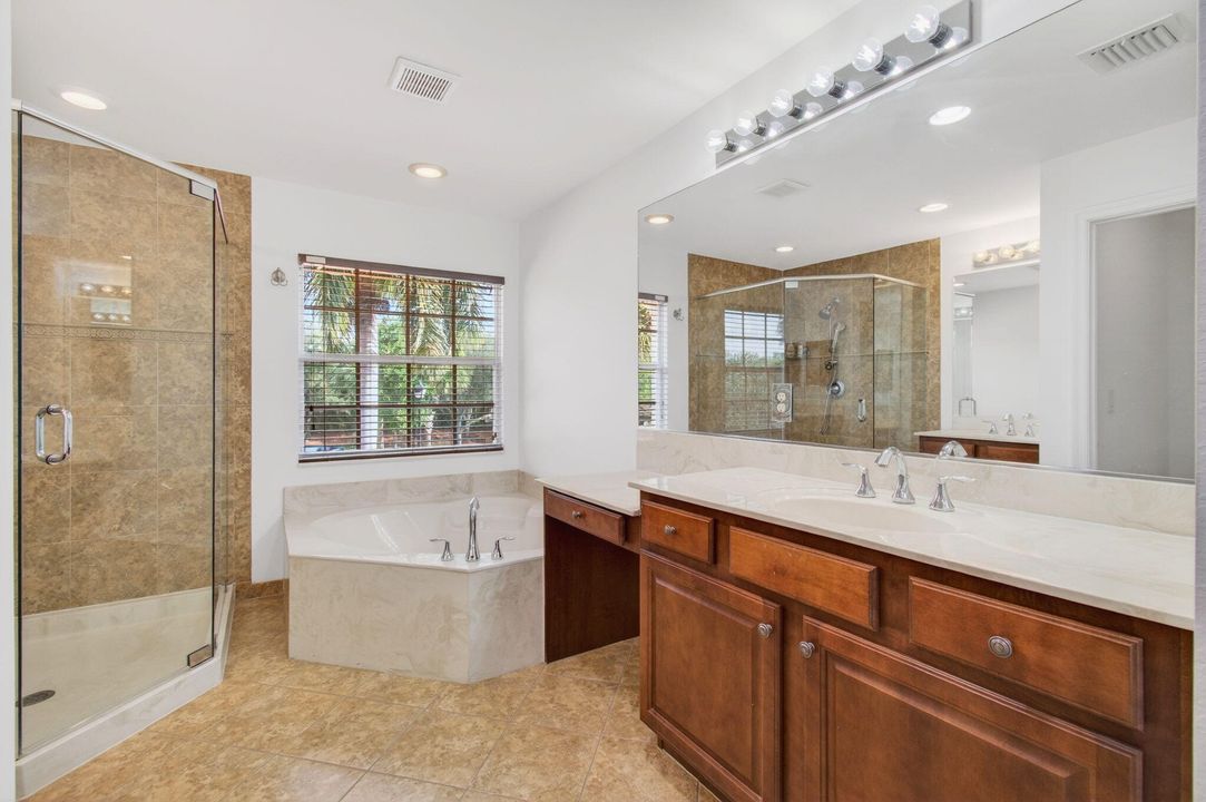 В аренду: $4,500 (5 спален, 3 ванн, 2754 Квадратных фут)