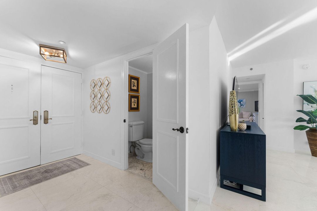 En Venta: $1,675,000 (3 camas, 2 baños, 2000 Pies cuadrados)