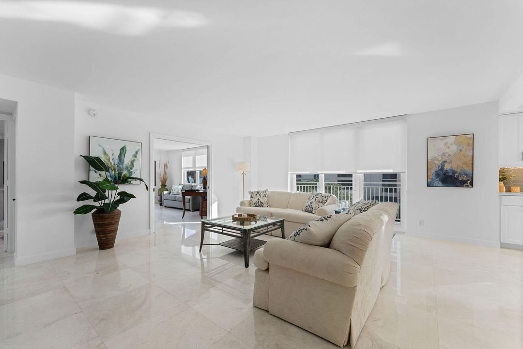 En Venta: $1,675,000 (3 camas, 2 baños, 2000 Pies cuadrados)