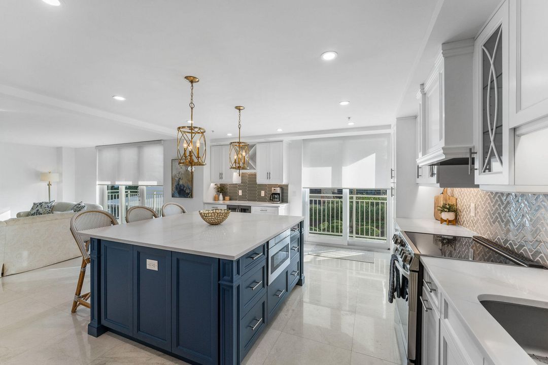 En Venta: $1,675,000 (3 camas, 2 baños, 2000 Pies cuadrados)