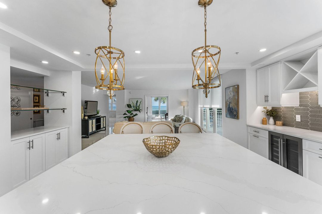 En Venta: $1,675,000 (3 camas, 2 baños, 2000 Pies cuadrados)