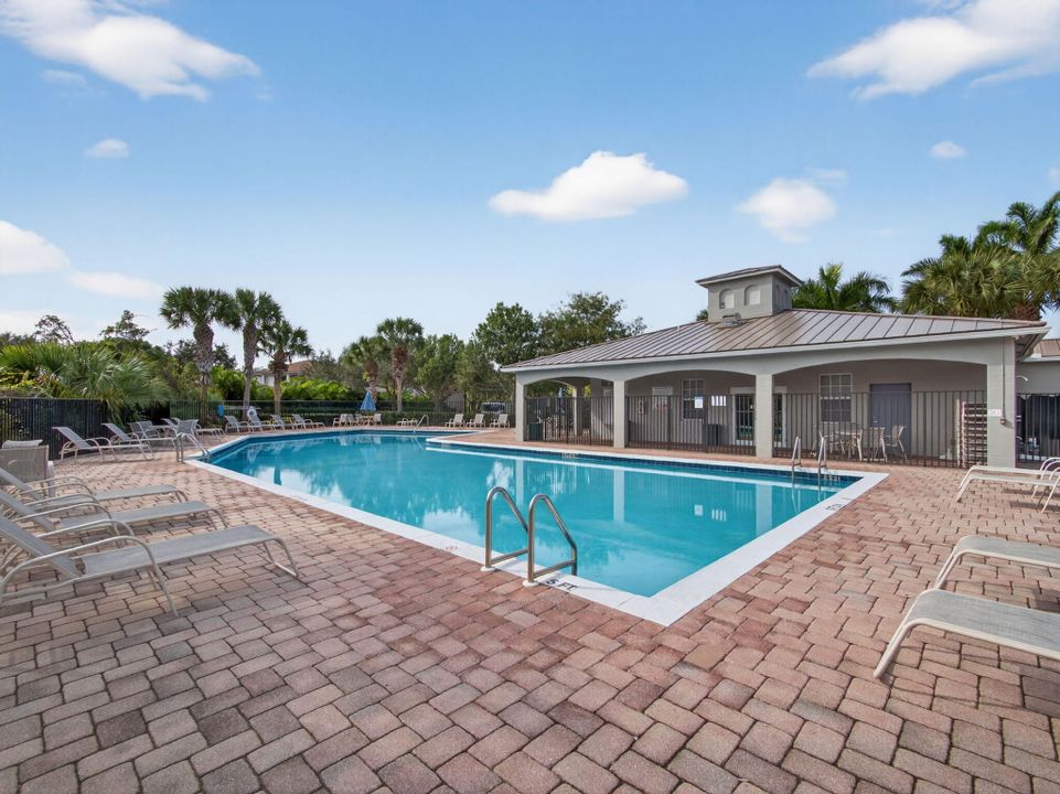 For Sale: $385,000 (3 beds, 2 baths, 1377 Square Feet)