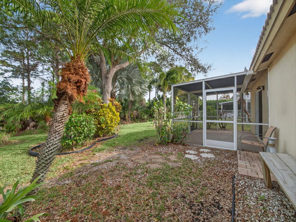 For Sale: $385,000 (3 beds, 2 baths, 1377 Square Feet)