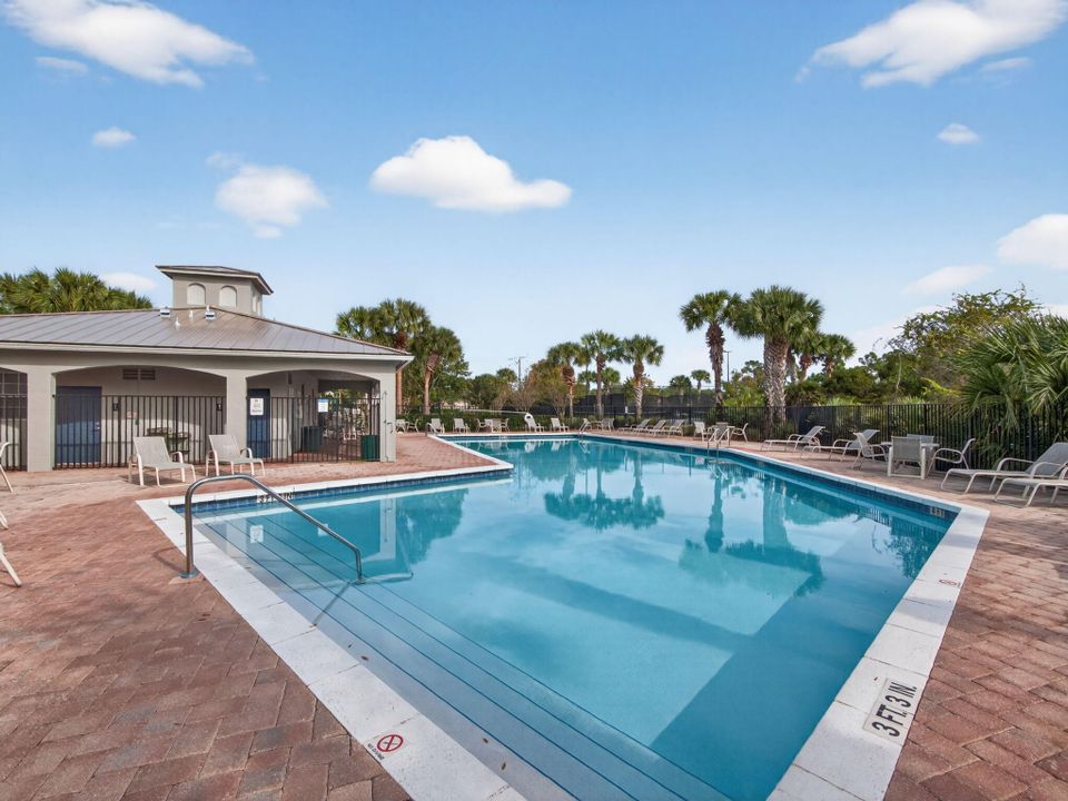 For Sale: $385,000 (3 beds, 2 baths, 1377 Square Feet)