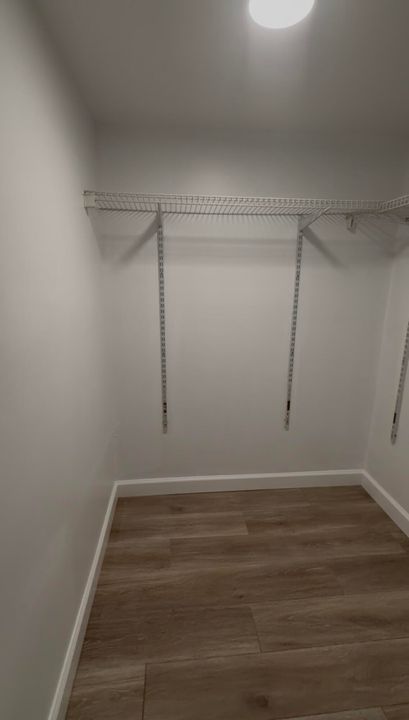 В аренду: $1,900 (2 спален, 2 ванн, 949 Квадратных фут)