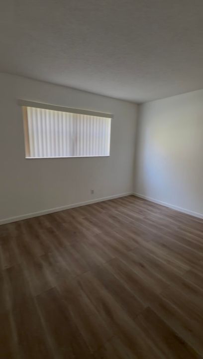 В аренду: $1,900 (2 спален, 2 ванн, 949 Квадратных фут)