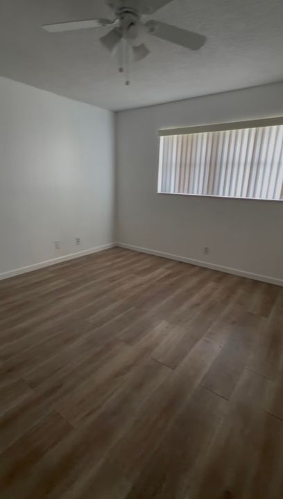 В аренду: $1,900 (2 спален, 2 ванн, 949 Квадратных фут)