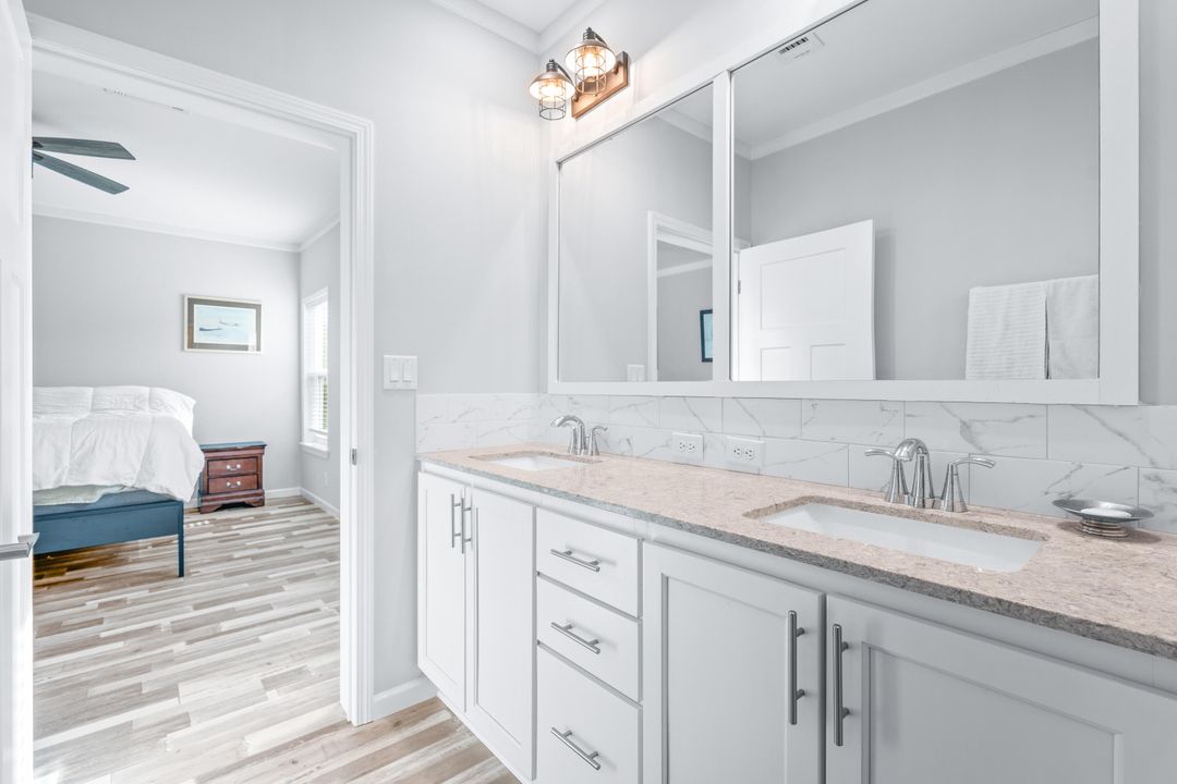 For Sale: $595,000 (3 beds, 2 baths, 1440 Square Feet)