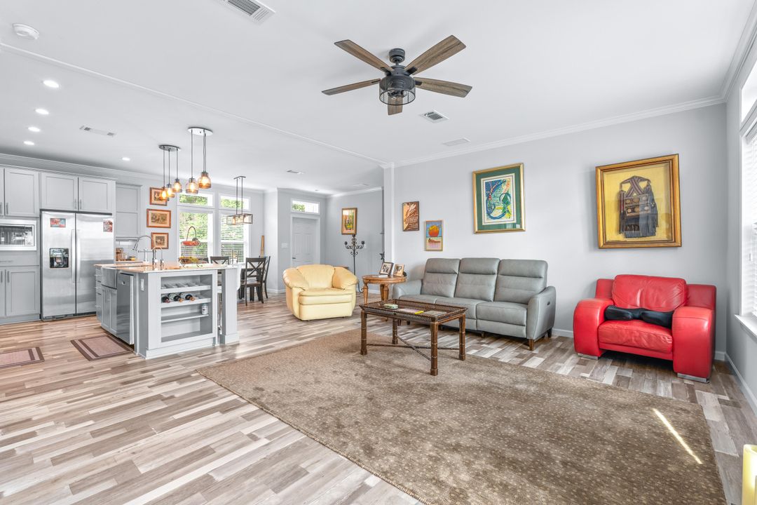 For Sale: $595,000 (3 beds, 2 baths, 1440 Square Feet)