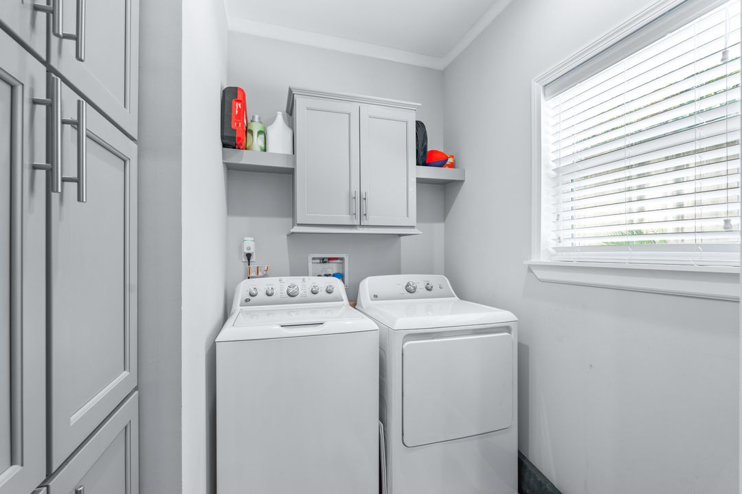 For Sale: $595,000 (3 beds, 2 baths, 1440 Square Feet)