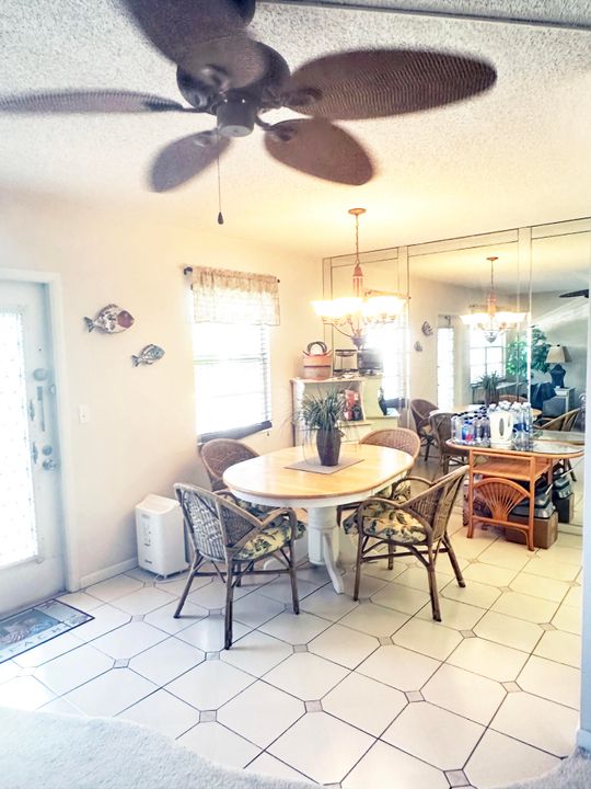 For Sale: $125,000 (2 beds, 1 baths, 860 Square Feet)