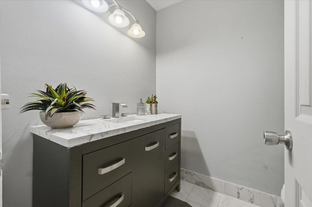 En Renta: $3,350 (3 camas, 2 baños, 1472 Pies cuadrados)