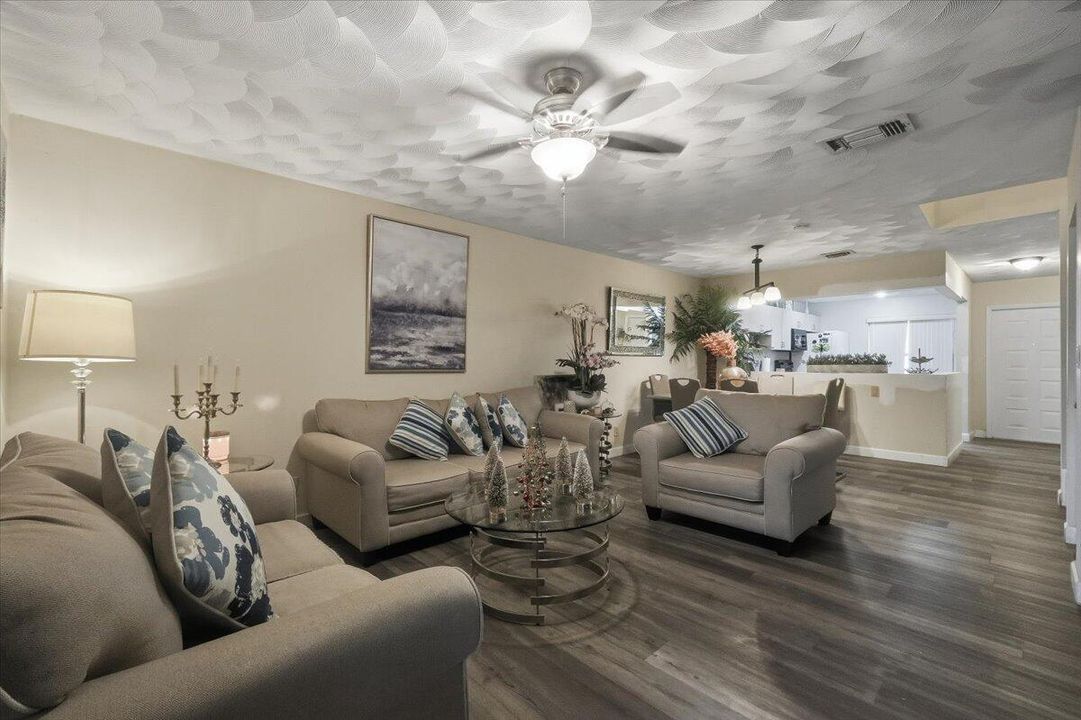 En Renta: $3,350 (3 camas, 2 baños, 1472 Pies cuadrados)