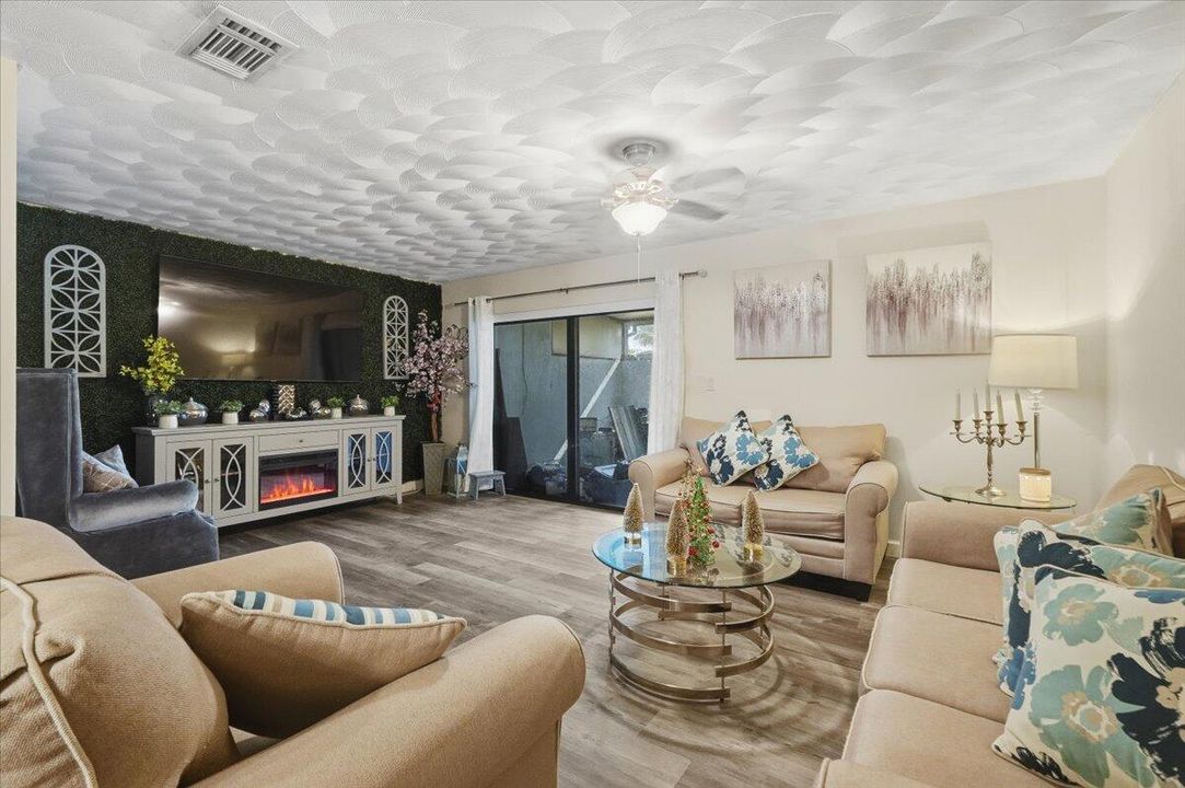 En Renta: $3,350 (3 camas, 2 baños, 1472 Pies cuadrados)