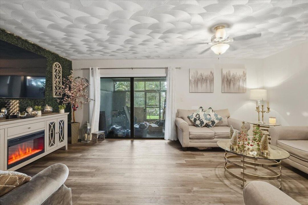 En Renta: $3,350 (3 camas, 2 baños, 1472 Pies cuadrados)