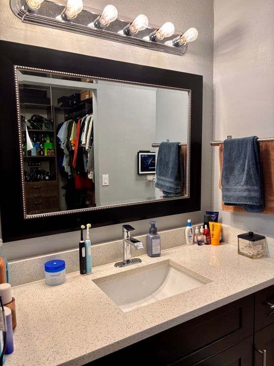 待售: $349,000 (2 贝兹, 2 浴室, 1170 平方英尺)