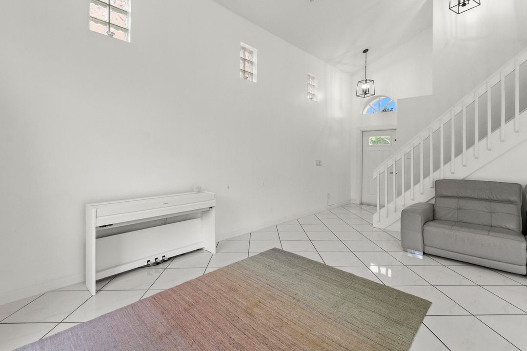 For Sale: $630,000 (3 beds, 2 baths, 1527 Square Feet)