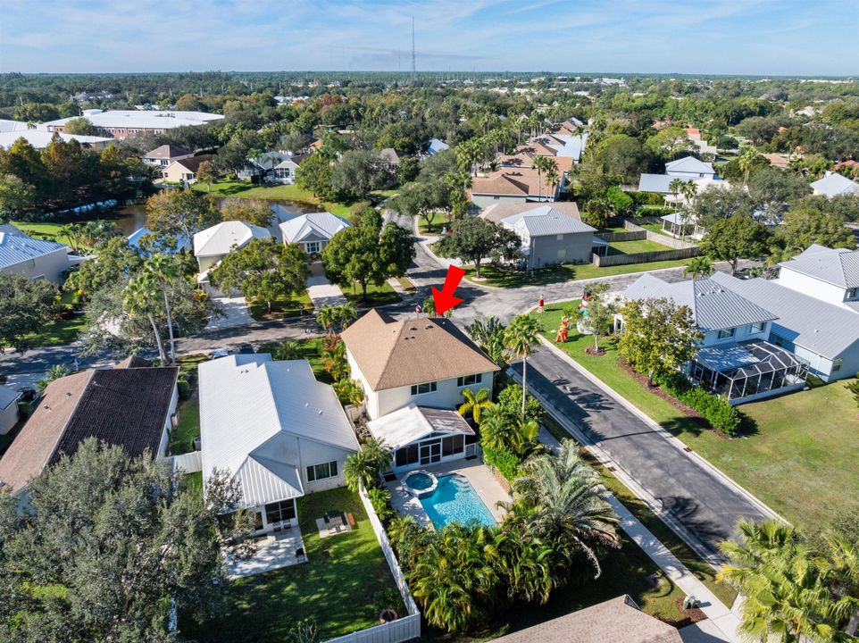 For Sale: $649,900 (4 beds, 2 baths, 2353 Square Feet)